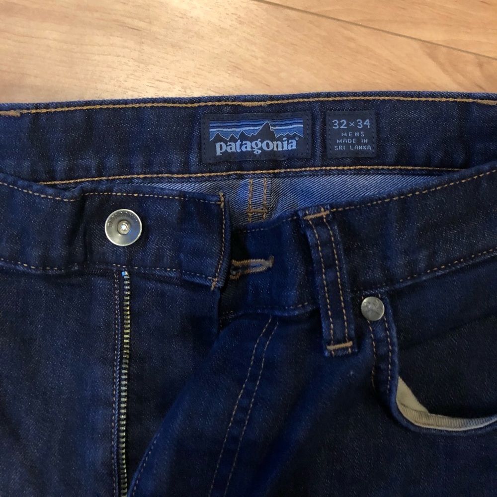 Patagonia straight jeans 32/34 NWOT